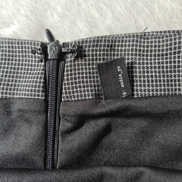 Hey Babe Medium‎ Black And White Grid Print Side Slit Zip Lined Mini Skirt Gray - Picture 7 of 8